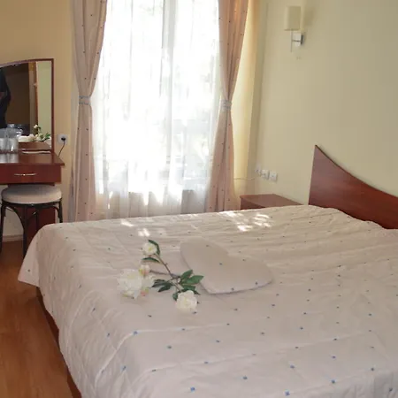 Hotel Shterev 2*
